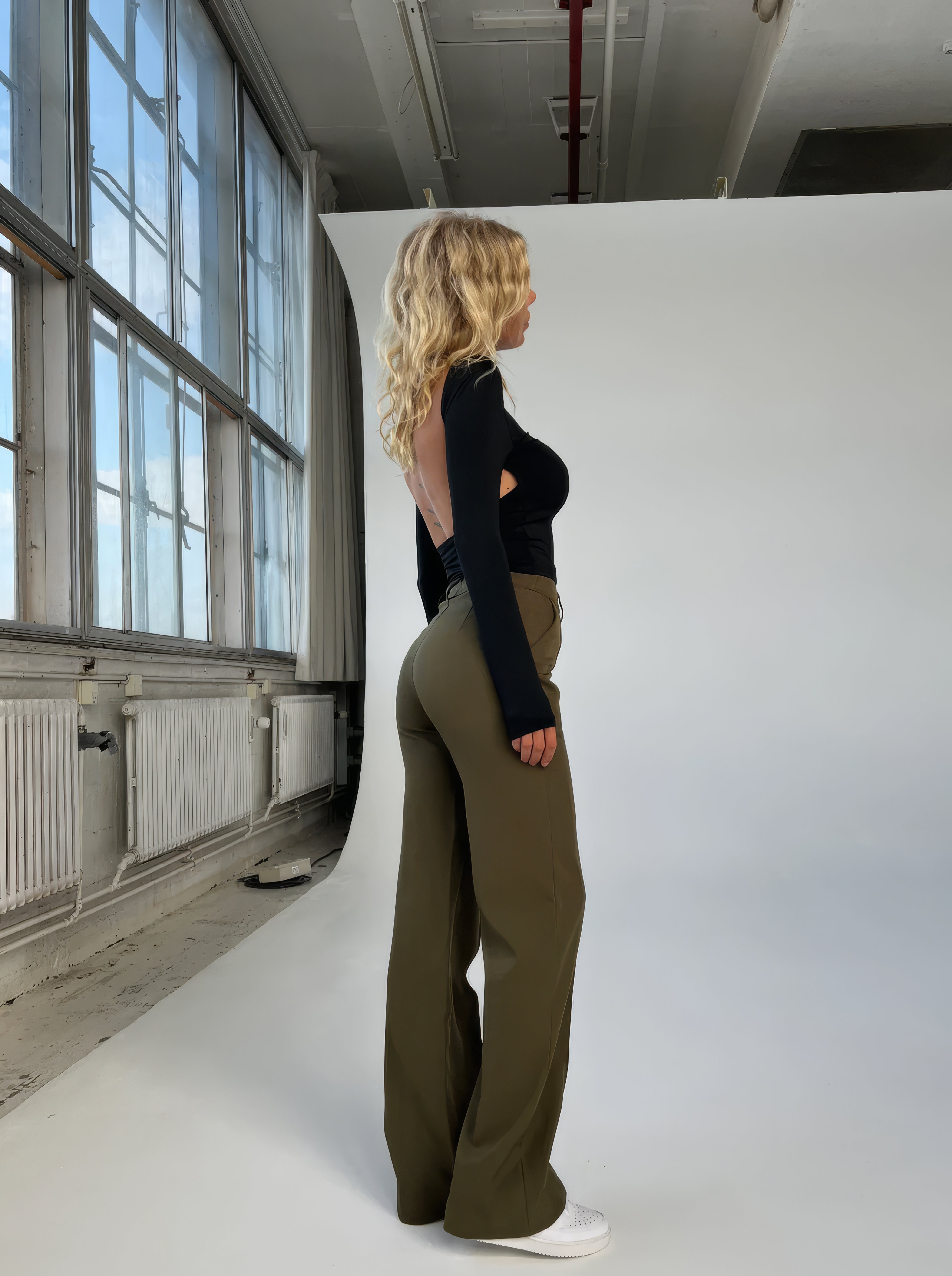 Virginie | Elegant, form-fitting trousers