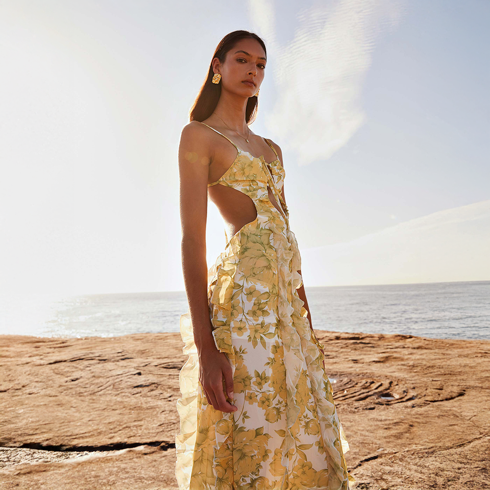 Nayla | Kisses in the Sun