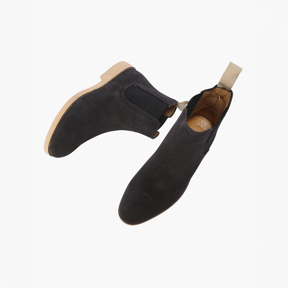 Chelsea Boots Made of Suede