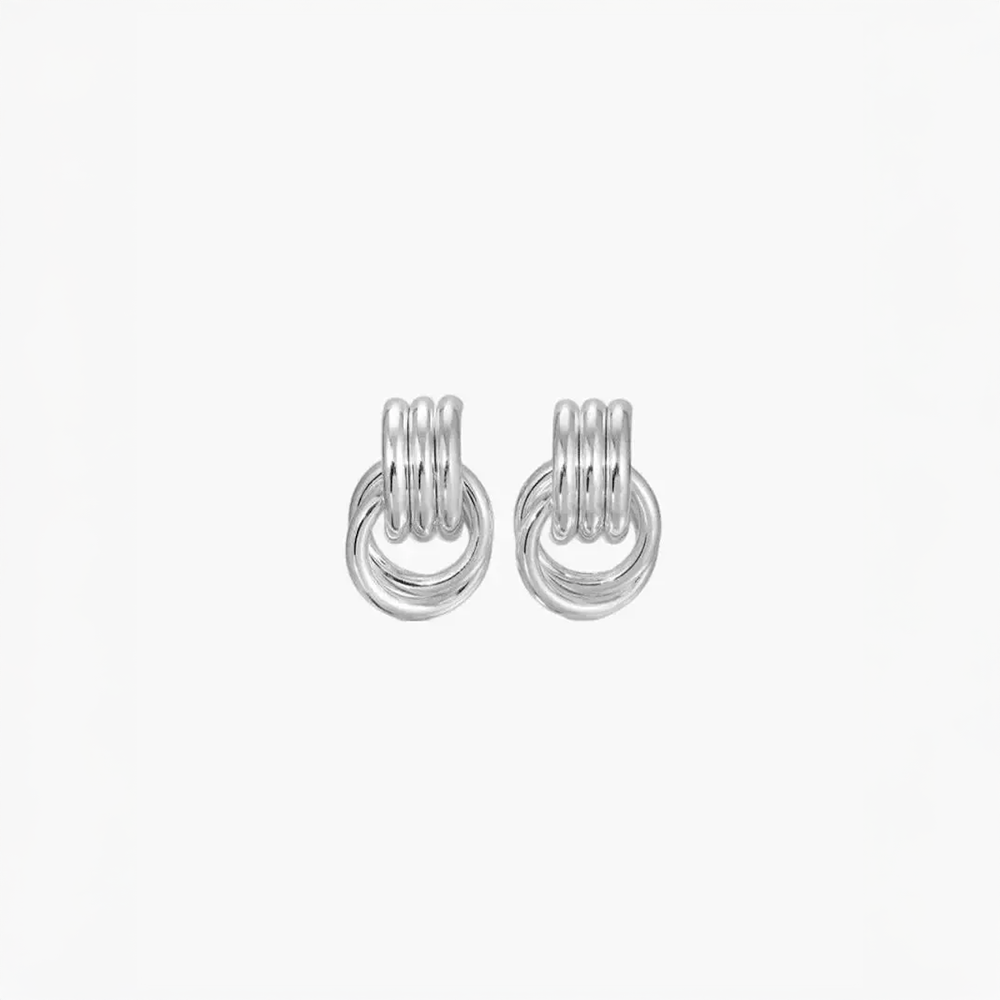 Lunisa | Mini Hoops with Timeless Style