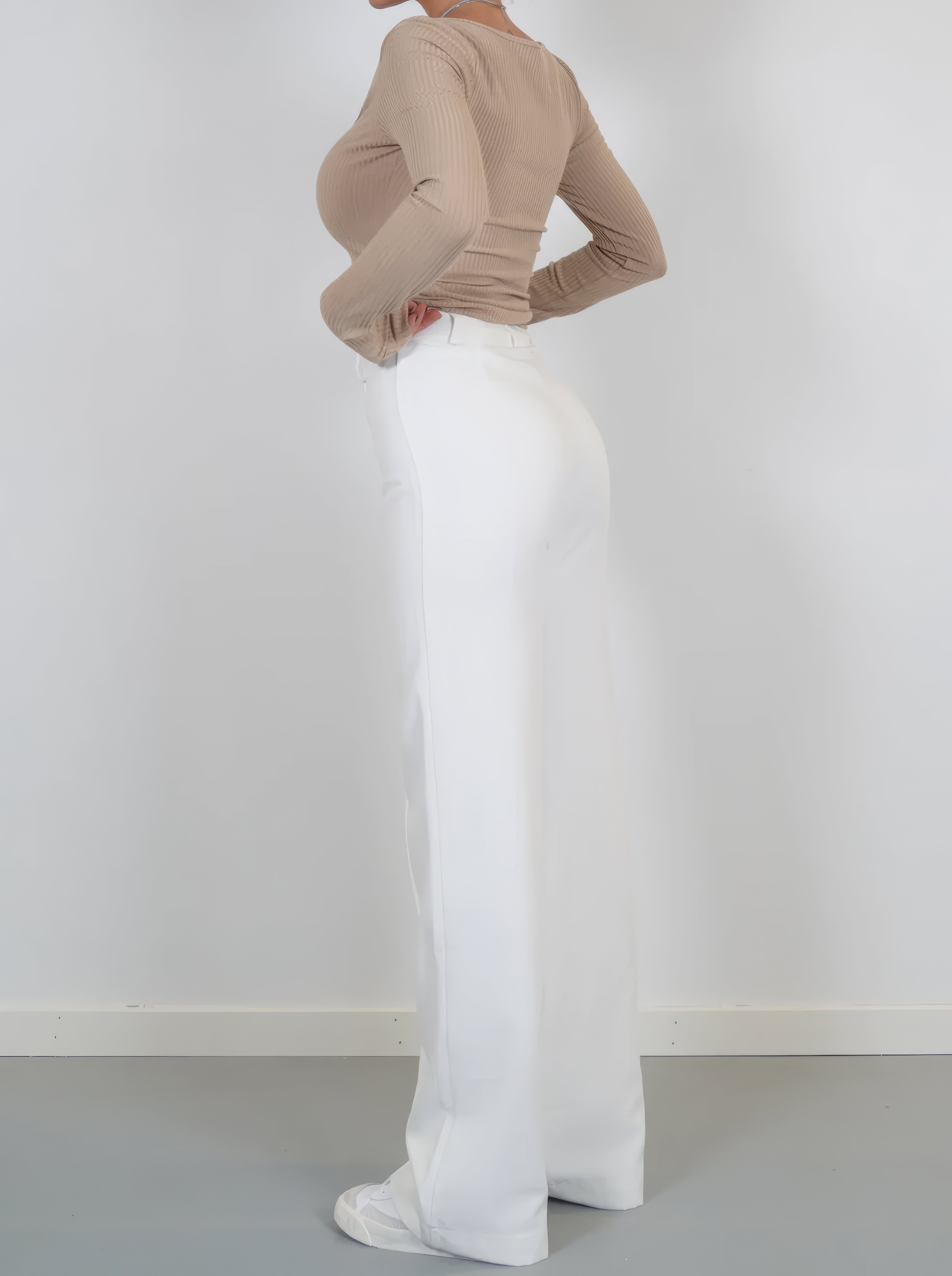 Virginie | Elegant, form-fitting trousers