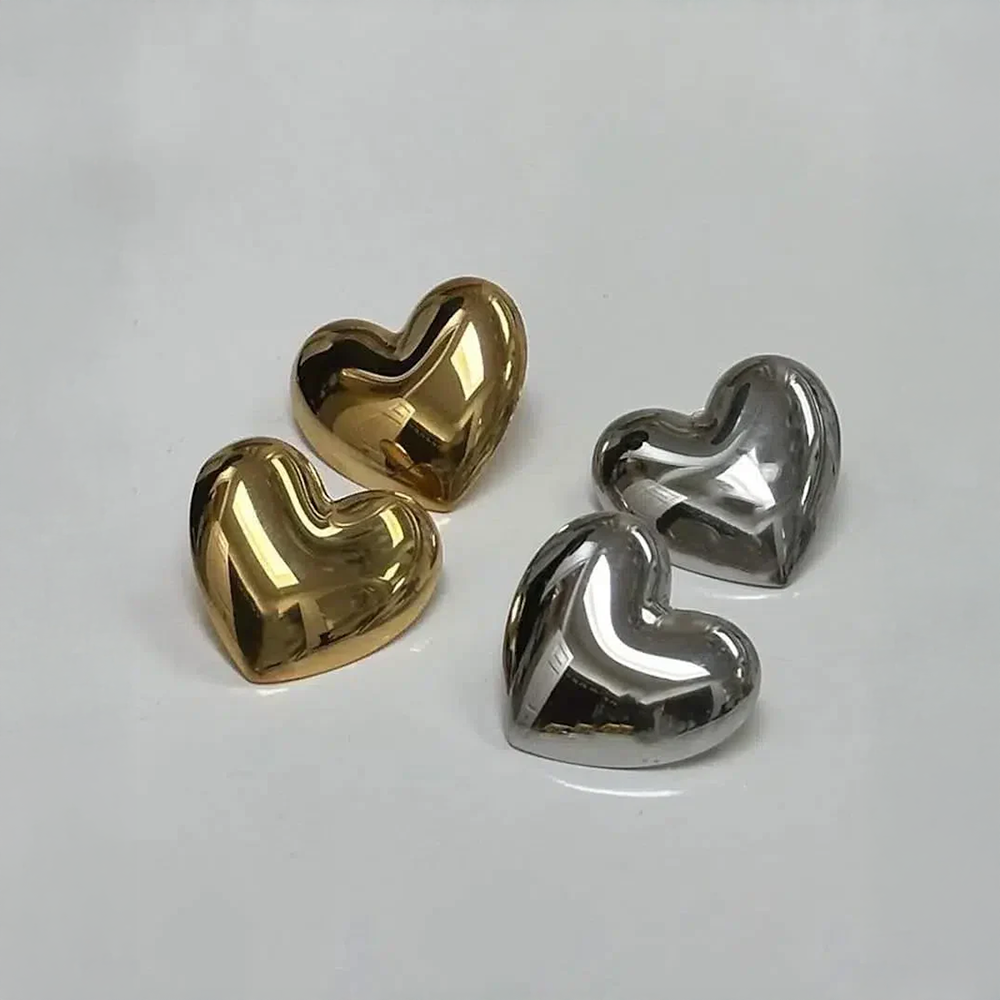 Coréna | Thick and Feminine Heart Earrings