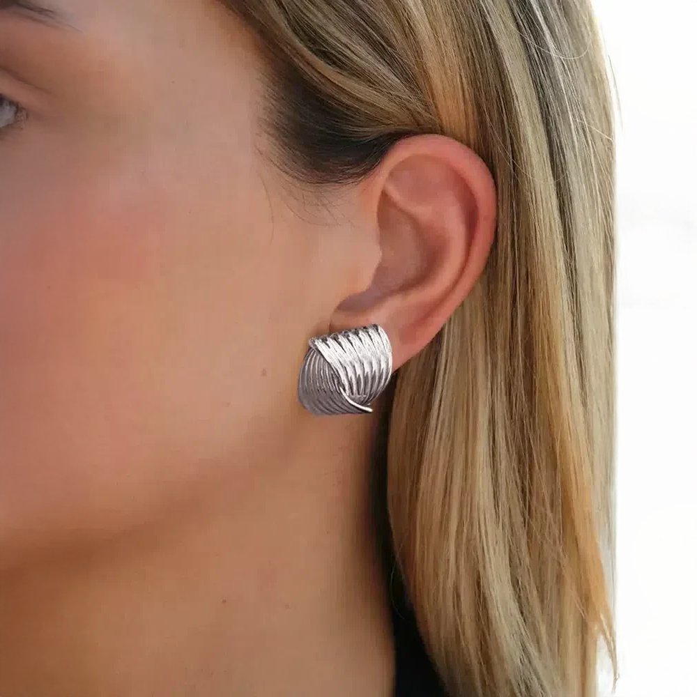 Théliane | Geometric Earrings with Distinct Style
