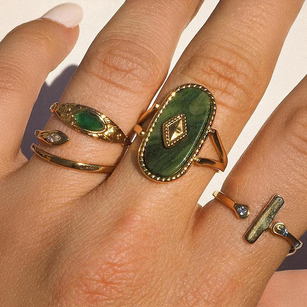 Améline | Elegant Ring with Fine Stones