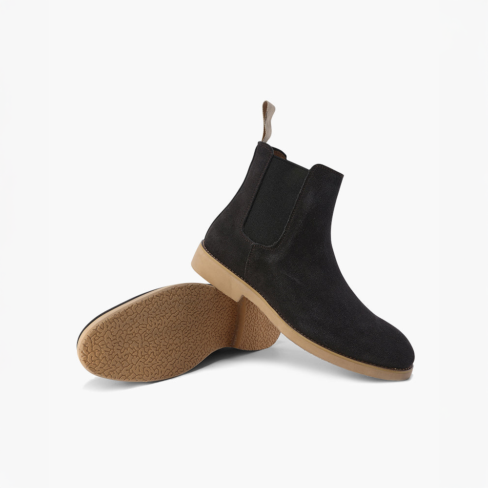 Chelsea Boots Made of Suede