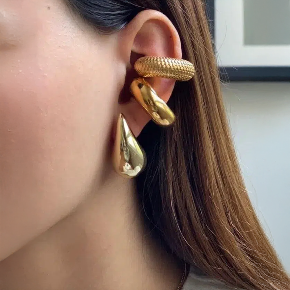 Doléane | Heart-Shaped Earrings with Timeless Style