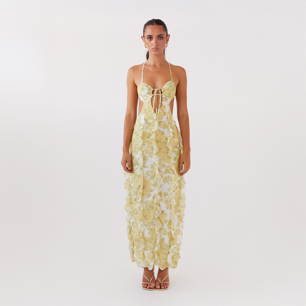 Nayla | Kisses in the Sun