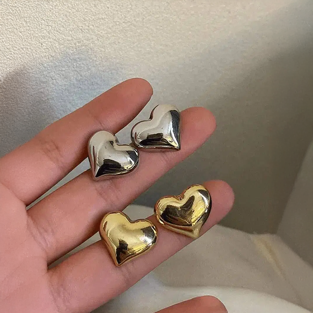 Coréna | Thick and Feminine Heart Earrings