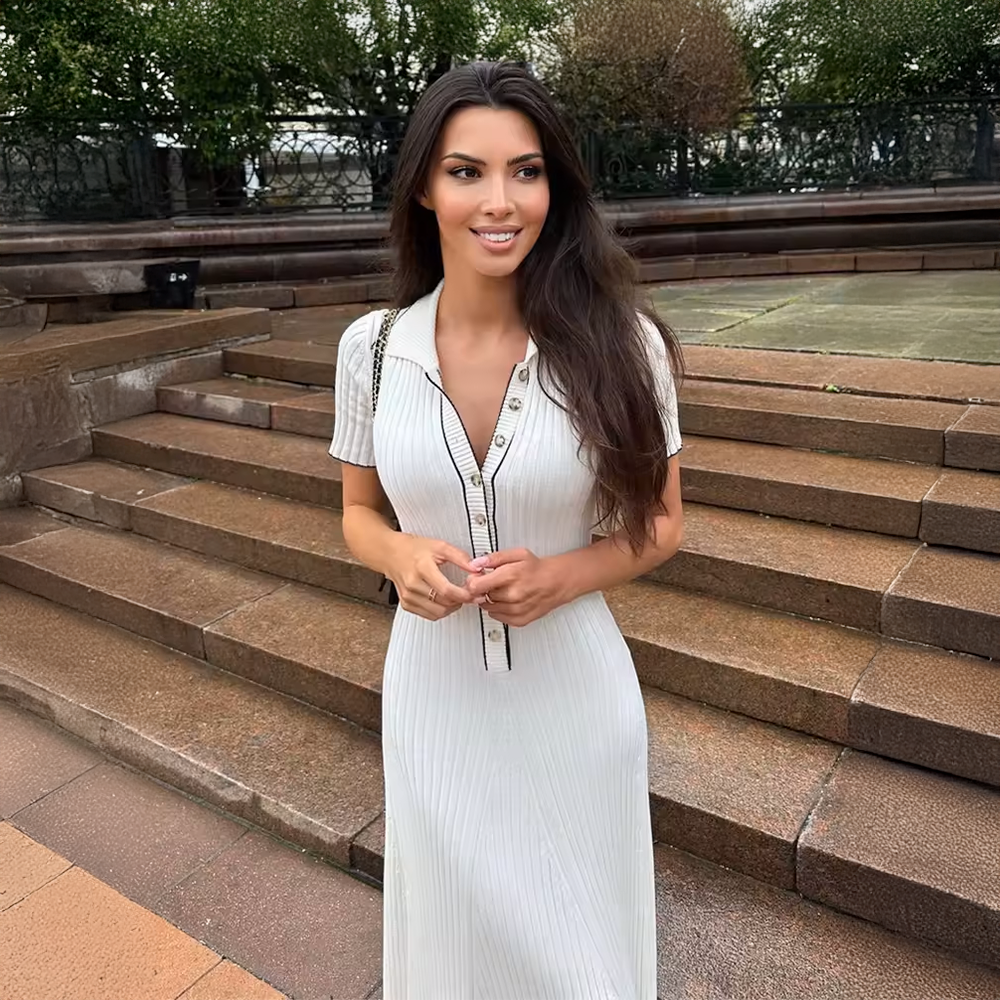 Clara | Classic Elegance