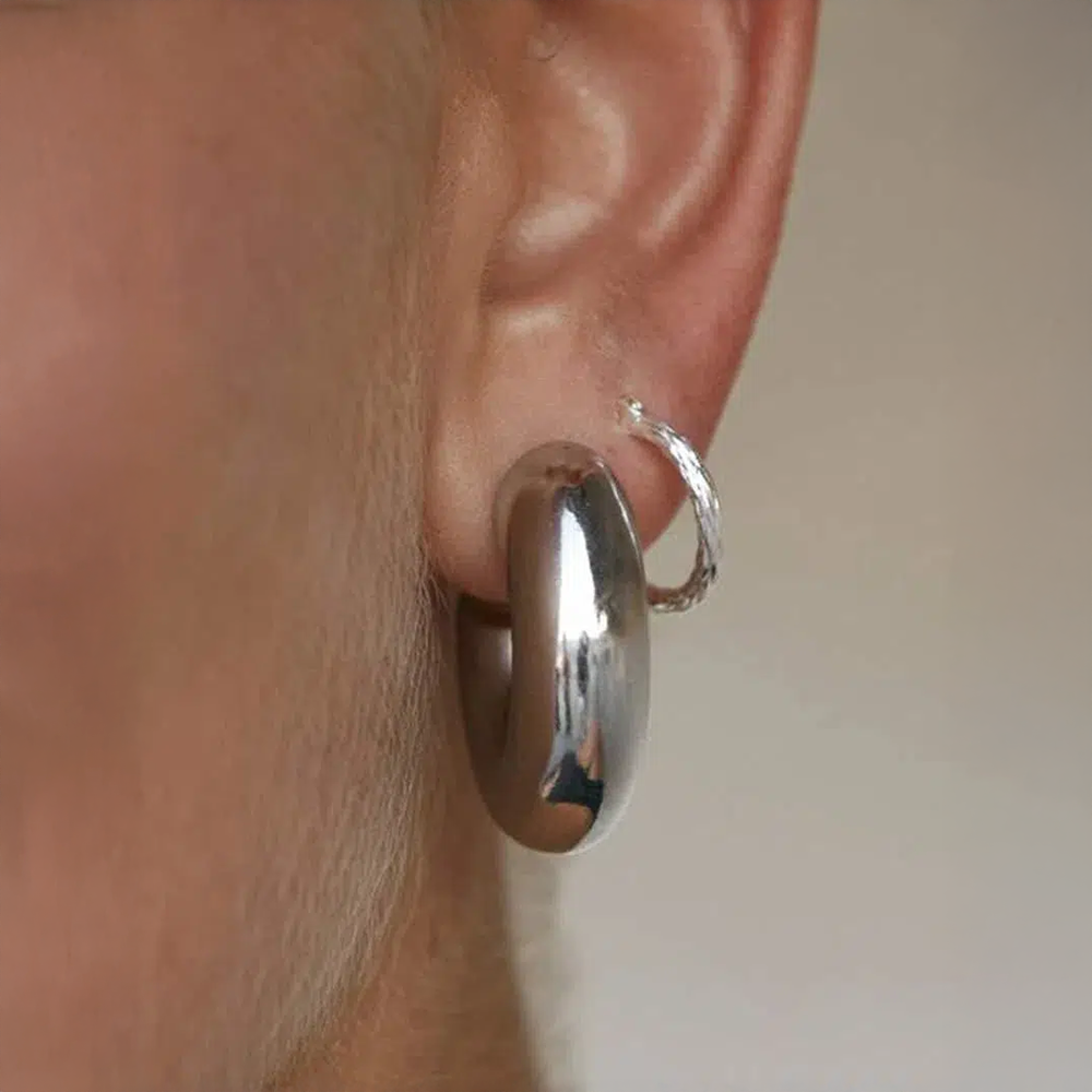 Améria | Thick Hoop Earrings in Modern Design