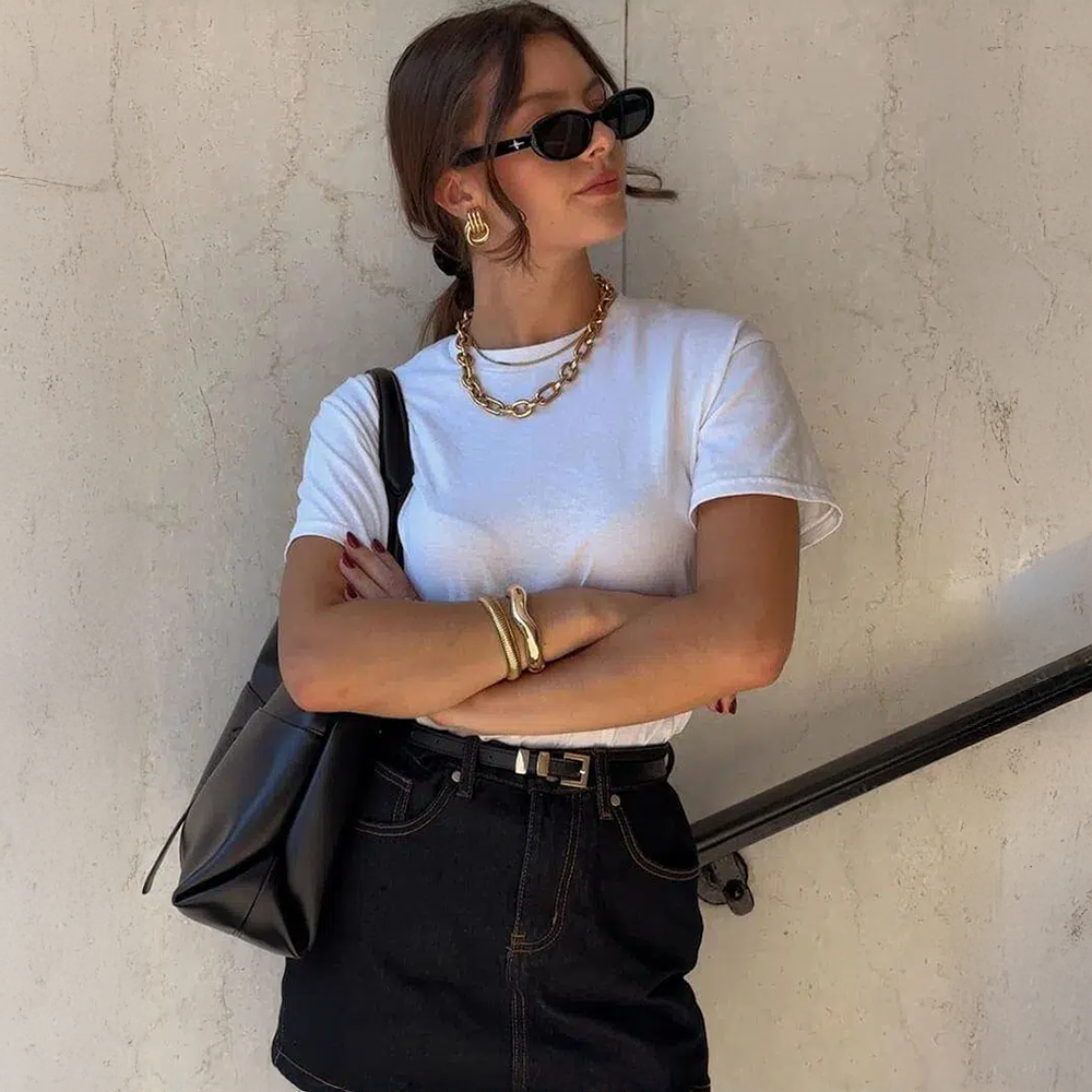 Lunisa | Mini Hoops with Timeless Style