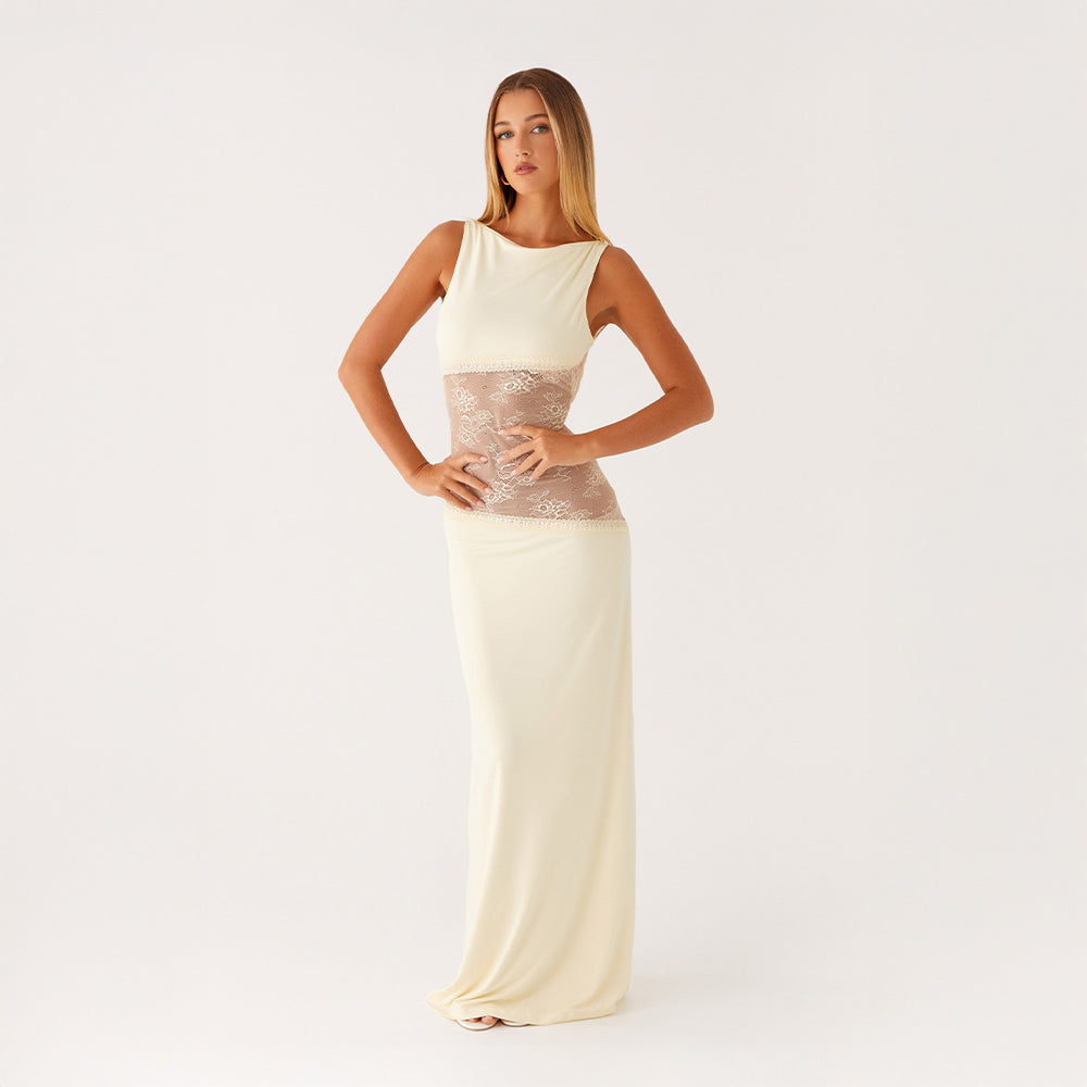 Selena | Sculptural Elegance
