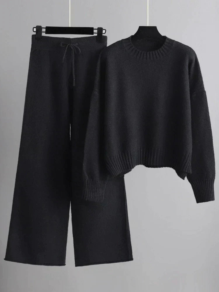 Evelyn | Elegant Knit Duo