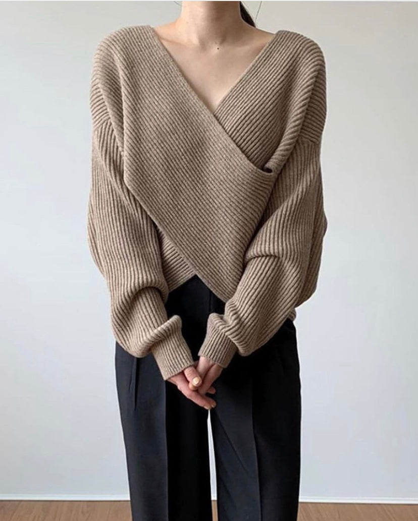 Evelyn | Chic Cross-knit Jumper