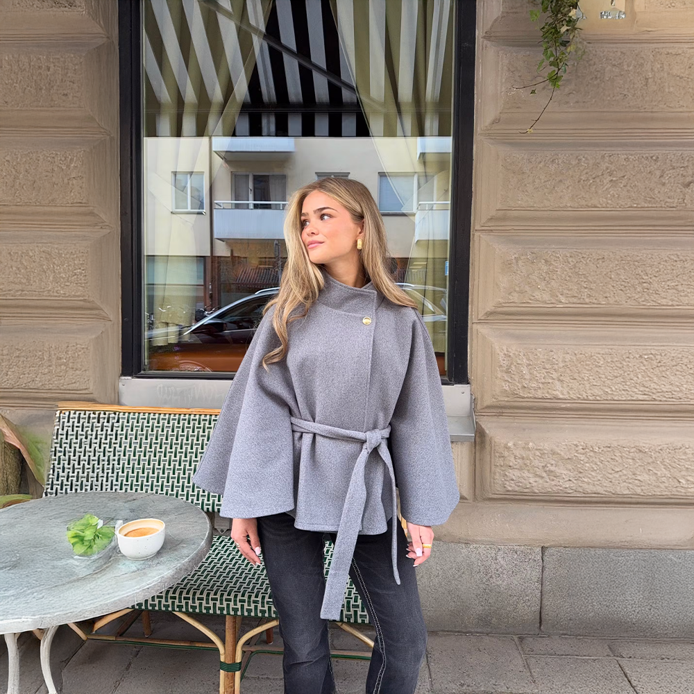 Aurélie | Cape with Belt