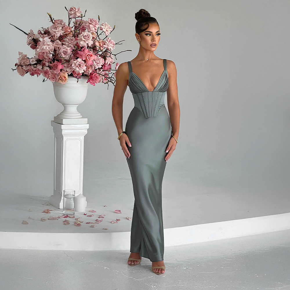 Solandra | Satin Silhouette