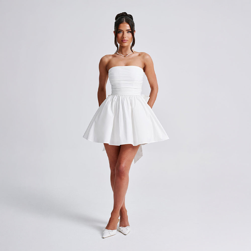 Adèle | Voluptuous Elegance