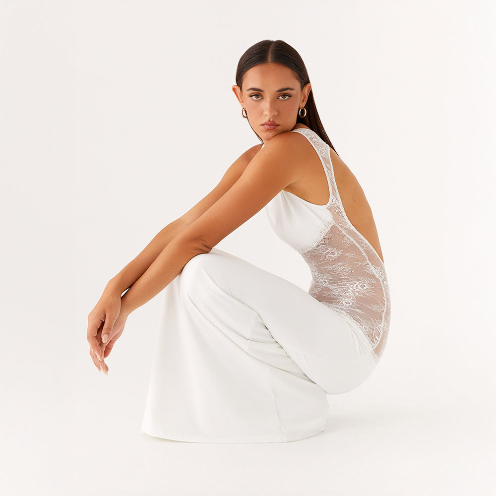 Selena | Sculptural Elegance