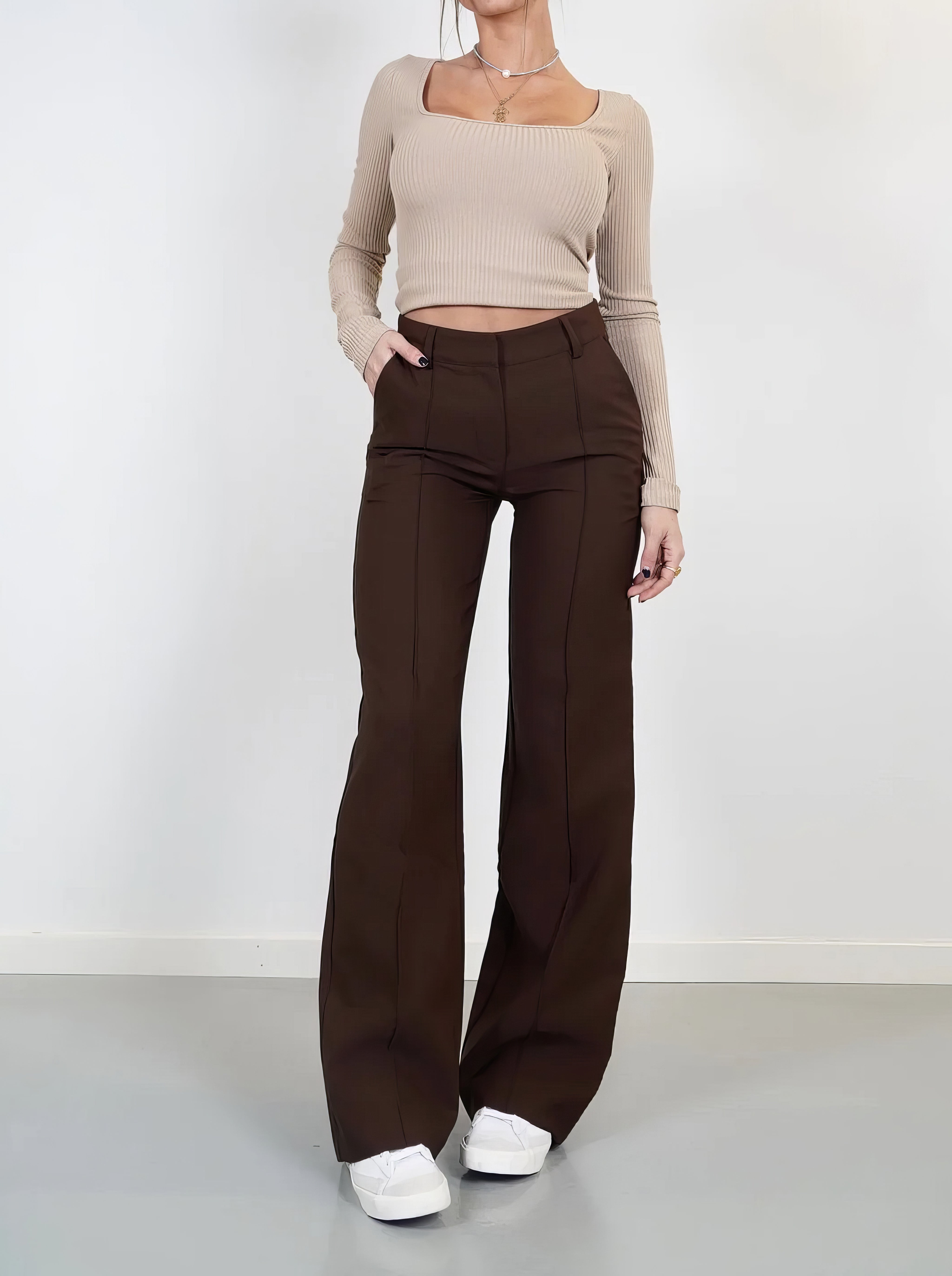 Virginie | Elegant, form-fitting trousers