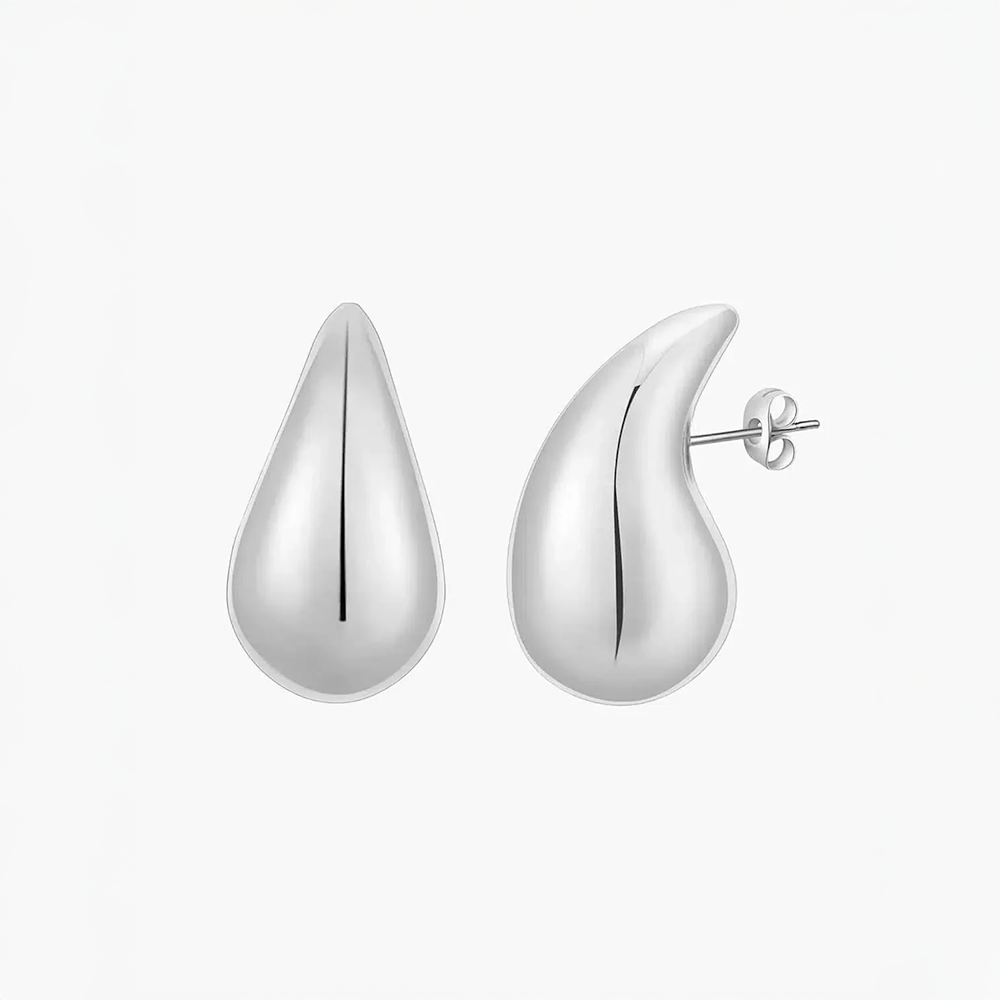 Doléane | Heart-Shaped Earrings with Timeless Style